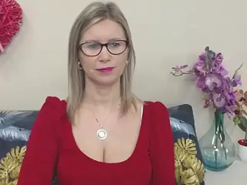 Snapshot of DoreenSexy chatting on January 31, 7:18 am DoreenSexy online show from January 31, 7:18 am