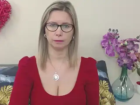 Snapshot of DoreenSexy chatting on February 11, 7:12 am DoreenSexy online show from February 11, 7:12 am