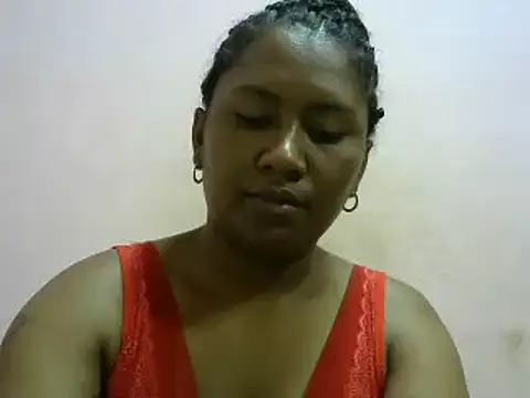 Snapshot of cutybigass chatting on February 23, 7:44 am cutybigass online show from February 23, 7:44 am