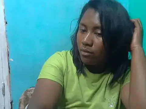 Snapshot of cutybigass chatting on February 4, 6:36 pm cutybigass online show from February 4, 6:36 pm