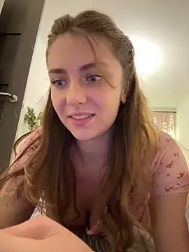 Snapshot of MariiD chatting on January 5, 4:16 pm MariiD online show from January 5, 4:16 pm