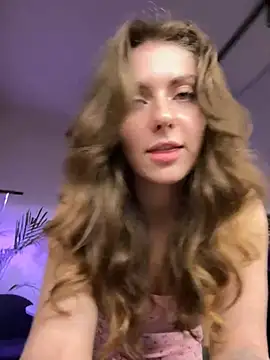 Snapshot of MariiD chatting on January 12, 4:29 pm MariiD online show from January 12, 4:29 pm