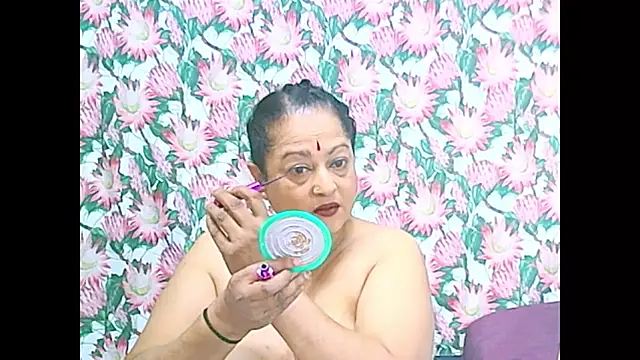 Snapshot of matureindian chatting on June 29, 11:43 am matureindian online show from June 29, 11:43 am