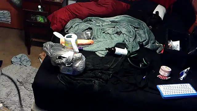 EdgarAlenPole online show from December 3, 11:42 am