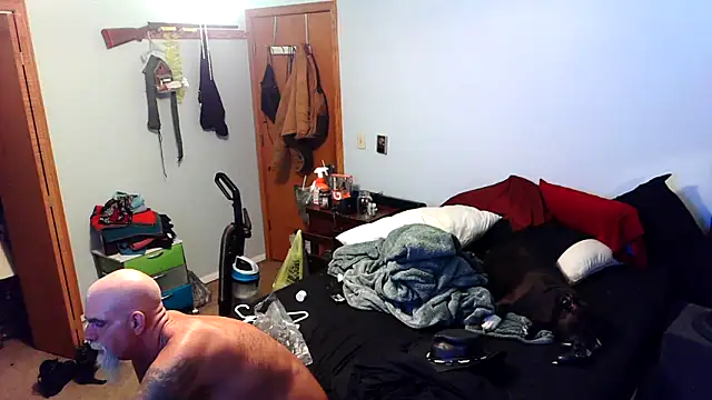 EdgarAlenPole online show from December 3, 11:47 pm