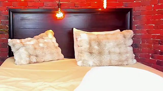 ChristynaRoss online show from February 24, 8:10 pm