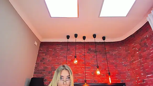 ChristynaRoss online show from November 15, 8:35 pm