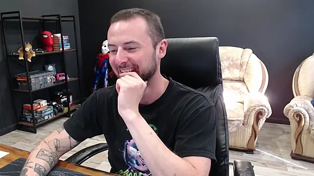 MihasikD online show from May 20, 1:41 pm
