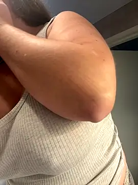 Snapshot of Anna_Alexa chatting on December 1, 10:38 am Anna Alexa online show from December 1, 10:38 am