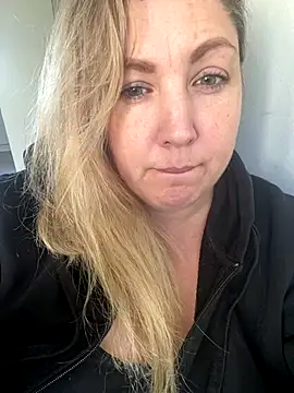 Snapshot of Anna_Alexa chatting on November 17, 10:30 am Anna Alexa online show from November 17, 10:30 am