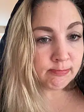 Snapshot of Anna_Alexa chatting on January 14, 8:20 am Anna Alexa online show from January 14, 8:20 am