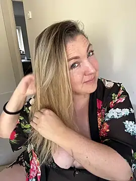 Snapshot of Anna_Alexa chatting on March 14, 8:42 am Anna Alexa online show from March 14, 8:42 am