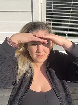 Snapshot of Anna_Alexa chatting on March 6, 11:58 am Anna Alexa online show from March 6, 11:58 am