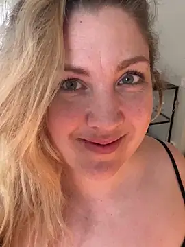 Snapshot of Anna_Alexa chatting on March 12, 10:59 am Anna Alexa online show from March 12, 10:59 am