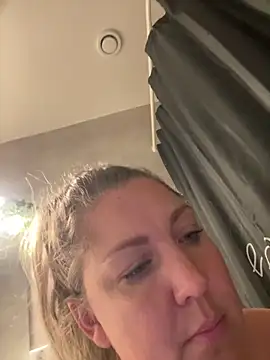 Snapshot of Anna_Alexa chatting on December 3, 8:52 pm Anna Alexa online show from December 3, 8:52 pm