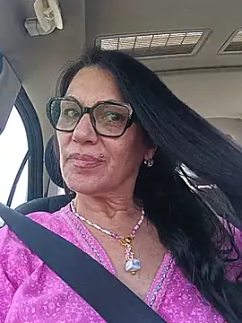 Snapshot of Melmamalhuda@xh chatting on June 13, 10:35 am Melmamalhudaxh online show from June 13, 10:35 am