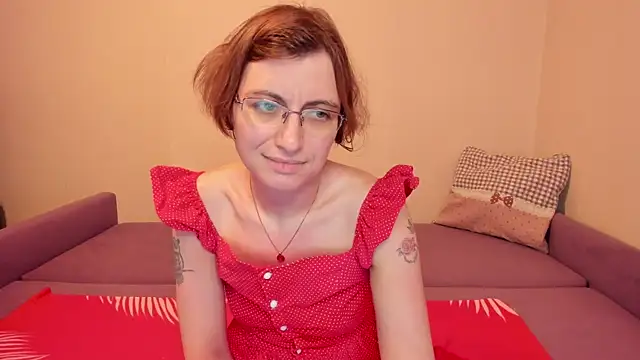 MarilynDream online show from October 17, 11:50 pm