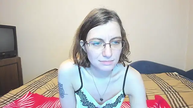 MarilynDream online show from February 15, 8:45 pm