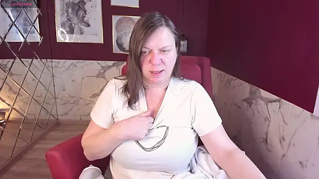 Snapshot of KellyPerfection chatting on February 14, 7:08 am KellyPerfection online show from February 14, 7:08 am