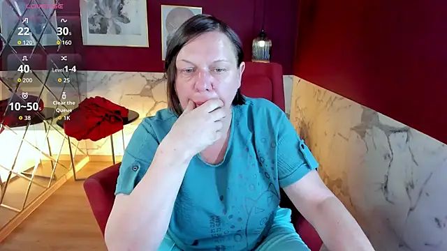 Snapshot of KellyPerfection chatting on July 2, 8:20 am KellyPerfection online show from July 2, 8:20 am