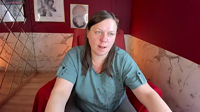 Snapshot of KellyPerfection chatting on June 7, 8:41 am KellyPerfection online show from June 7, 8:41 am