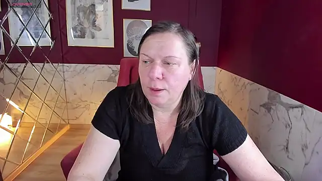 Snapshot of KellyPerfection chatting on November 3, 6:33 pm KellyPerfection online show from November 3, 6:33 pm