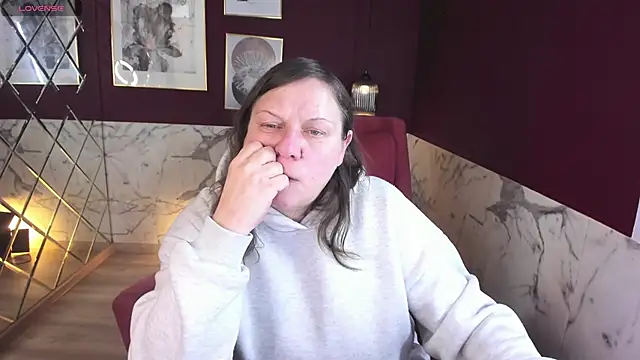 KellyPerfection online show from April 3, 5:47 am