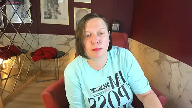 Snapshot of KellyPerfection chatting on July 13, 5:01 pm KellyPerfection online show from July 13, 5:01 pm