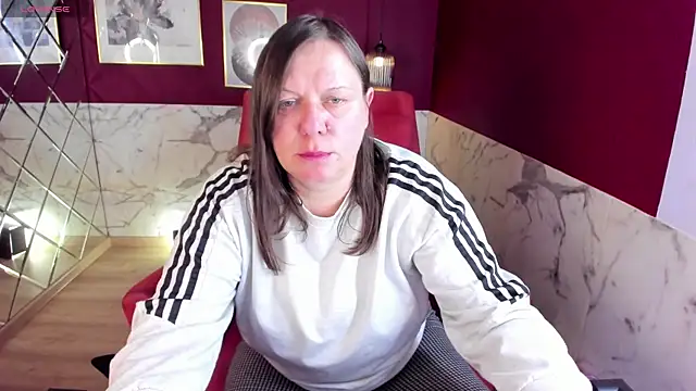 KellyPerfection online show from May 3, 5:45 am