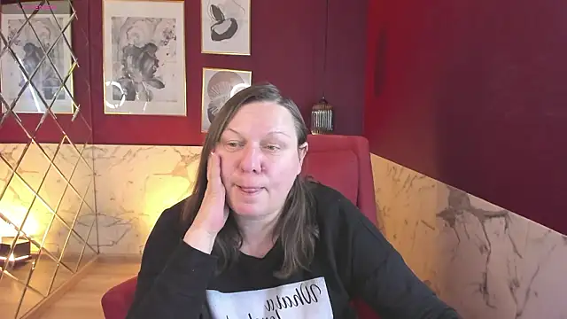 Snapshot of KellyPerfection chatting on February 19, 5:26 am KellyPerfection online show from February 19, 5:26 am