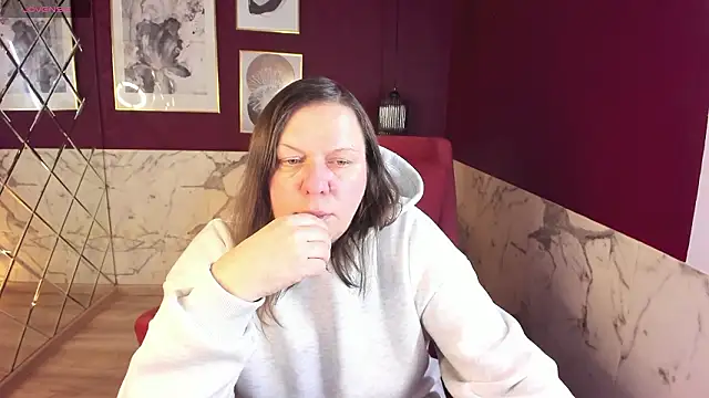 Snapshot of KellyPerfection chatting on February 12, 5:29 am KellyPerfection online show from February 12, 5:29 am