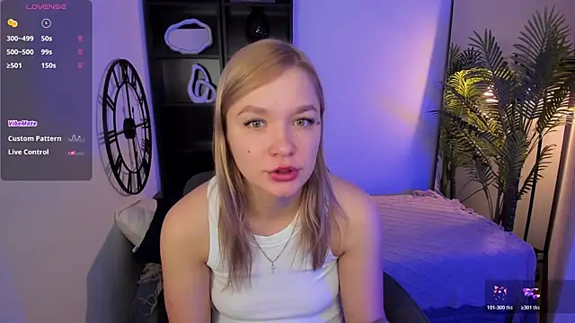 BellaDreamy online show from December 16, 5:44 am