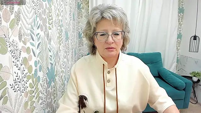 EvelynJoyful online show from February 21, 5:24 am