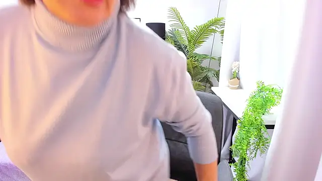 EvelynJoyful online show from November 5, 5:10 am