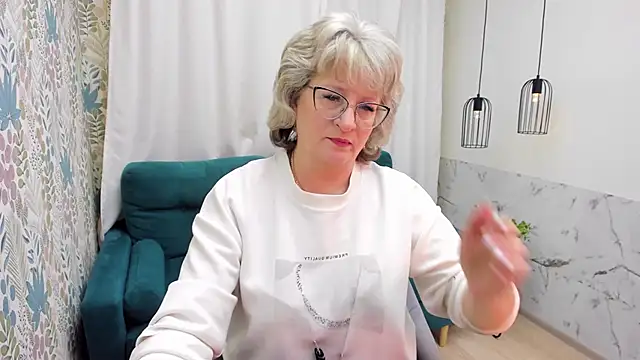 EvelynJoyful online show from March 19, 5:07 am