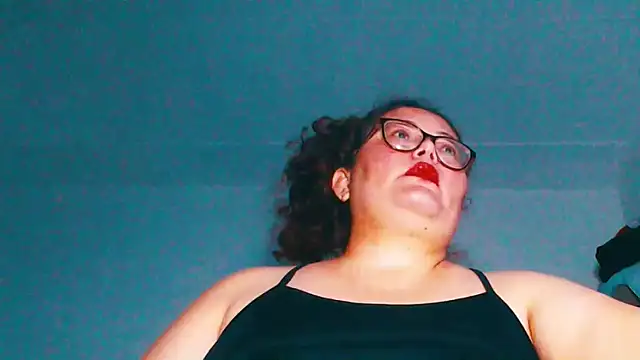 ashelymalefica online show from June 17, 7:52 am