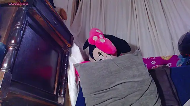 ashelymalefica online show from January 10, 7:20 pm