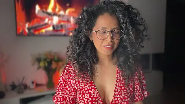 illaroom online show from March 12, 11:42 pm