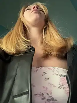 AnastasiaAniess online show from March 24, 10:48 am