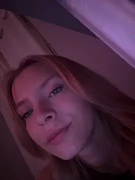 Snapshot of AnastasiaAniess chatting on March 22, 6:47 pm AnastasiaAniess online show from March 22, 6:47 pm