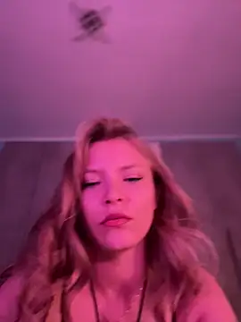 Snapshot of AnastasiaAniess chatting on February 8, 7:11 pm AnastasiaAniess online show from February 8, 7:11 pm