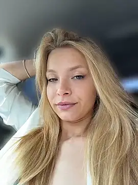 AnastasiaAniess online show from May 15, 2:04 pm