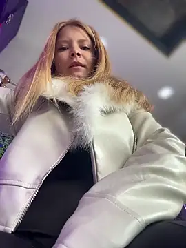 Snapshot of AnastasiaAniess chatting on February 24, 7:20 am AnastasiaAniess online show from February 24, 7:20 am