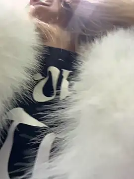 Snapshot of AnastasiaAniess chatting on February 15, 12:15 pm AnastasiaAniess online show from February 15, 12:15 pm