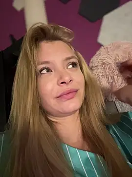 Snapshot of AnastasiaAniess chatting on March 1, 7:47 pm AnastasiaAniess online show from March 1, 7:47 pm