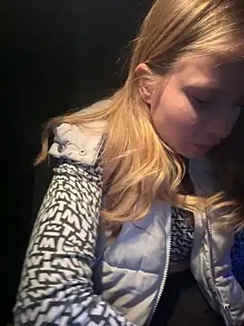 Snapshot of AnastasiaAniess chatting on October 17, 6:53 pm AnastasiaAniess online show from October 17, 6:53 pm