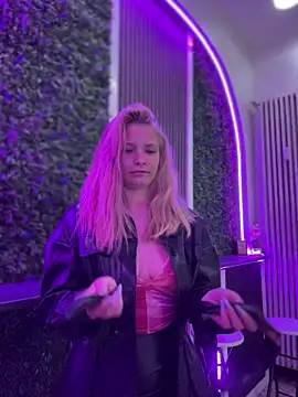 AnastasiaAniess online show from April 4, 9:21 pm