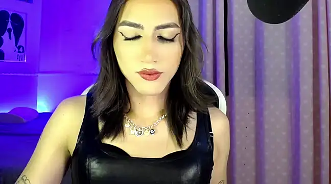 charlottesexxx online show from January 28, 9:50 pm