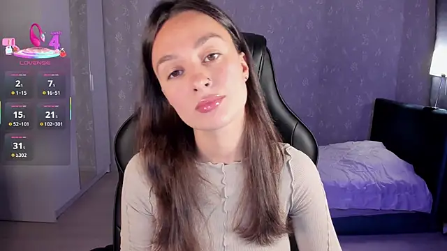 Snapshot of EllaFresh chatting on September 20, 12:04 am EllaFresh online show from September 20, 12:04 am