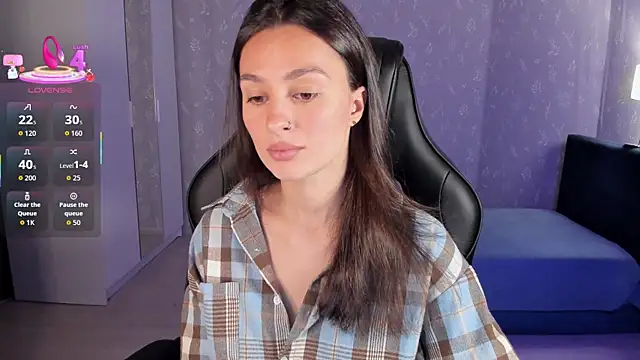 Snapshot of EllaFresh chatting on September 23, 11:01 pm EllaFresh online show from September 23, 11:01 pm